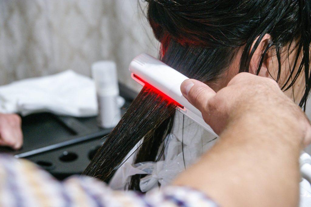 Запечатывание кончиков волос